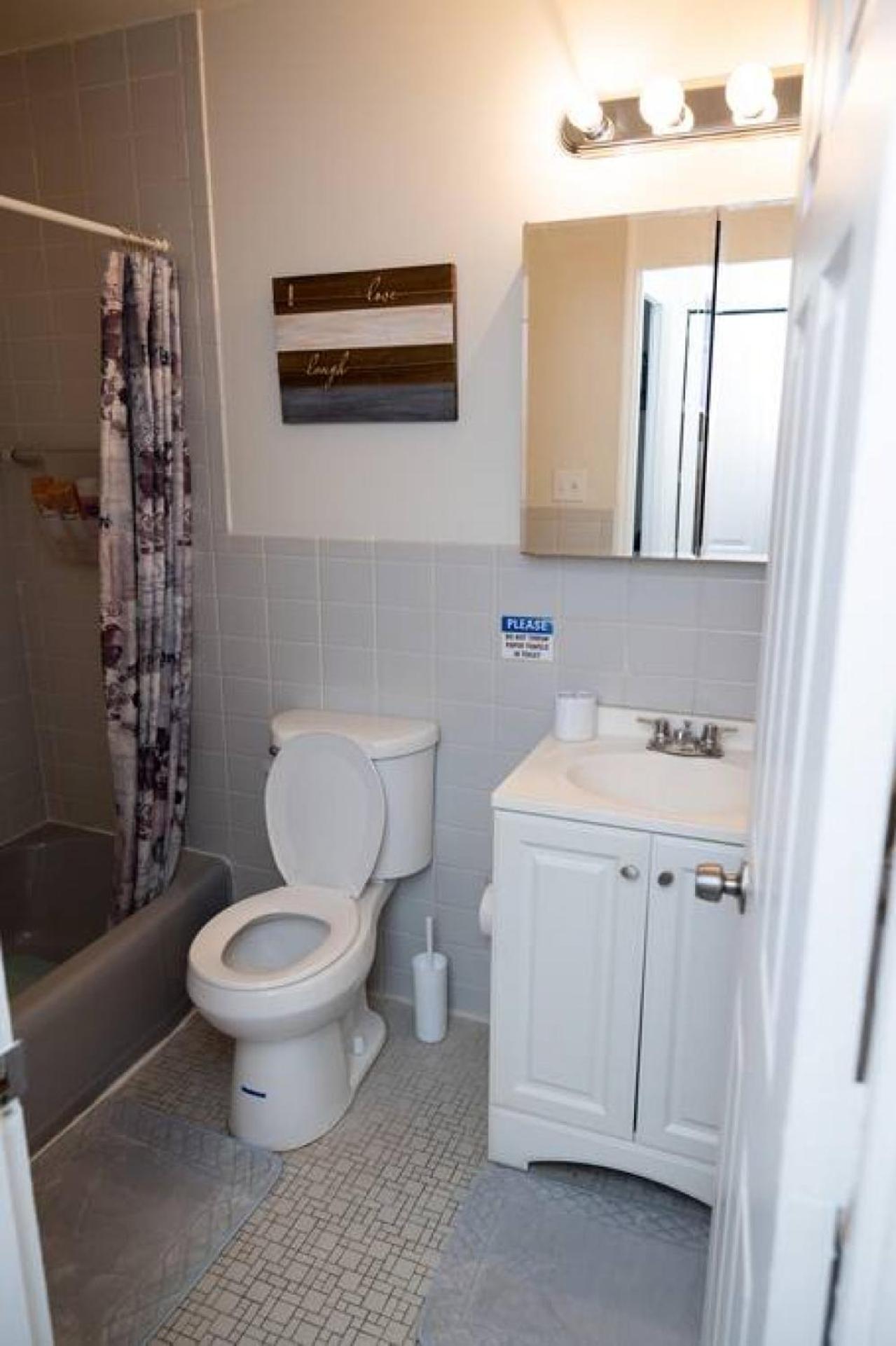Stylish Cozy 1 Bedroom In Mi Apartment Ferndale